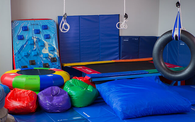 sensory motor gym at eyas landing's west loop of chicago pediatric therapy clinic